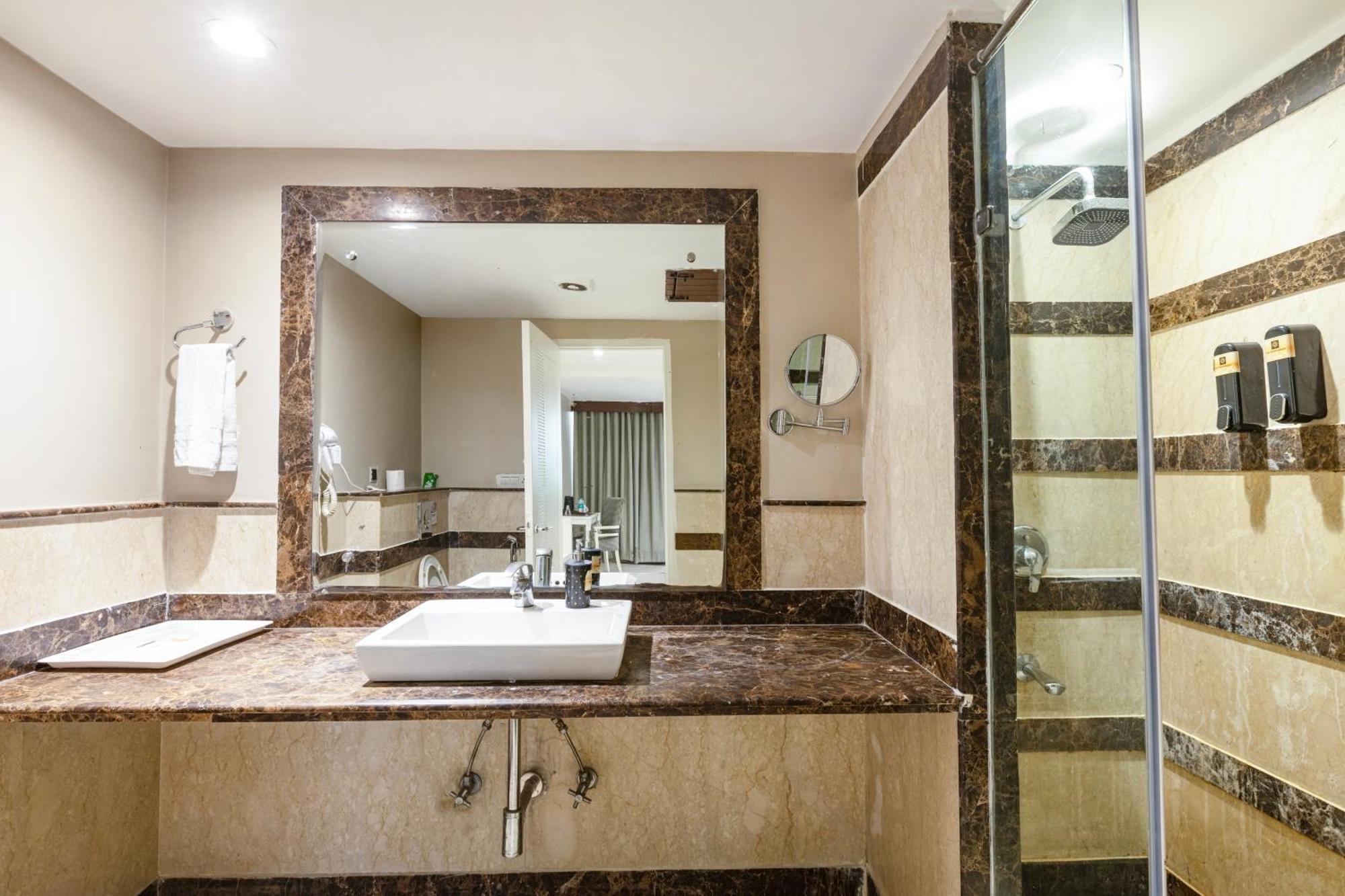 Skon Boutique By Orion Hotels New Delhi Ngoại thất bức ảnh